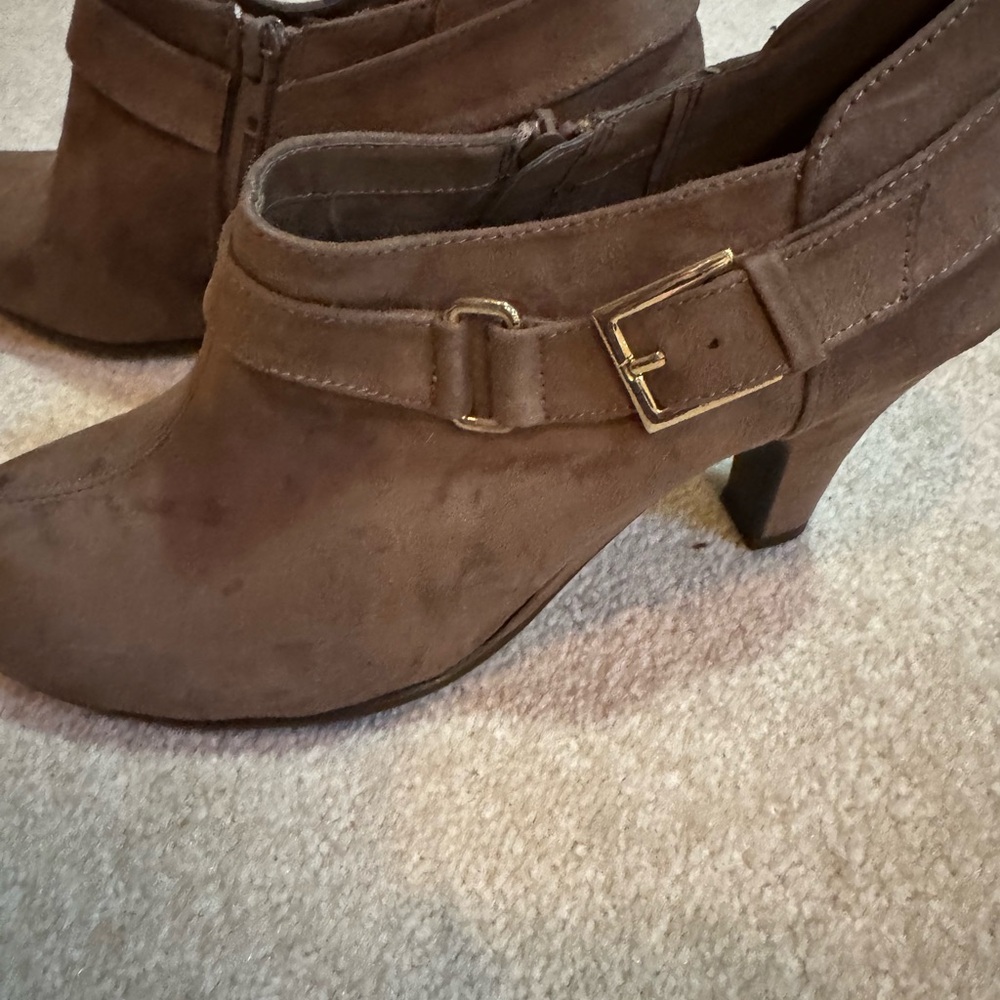 Elegant Brown Heeled Ankle Booties